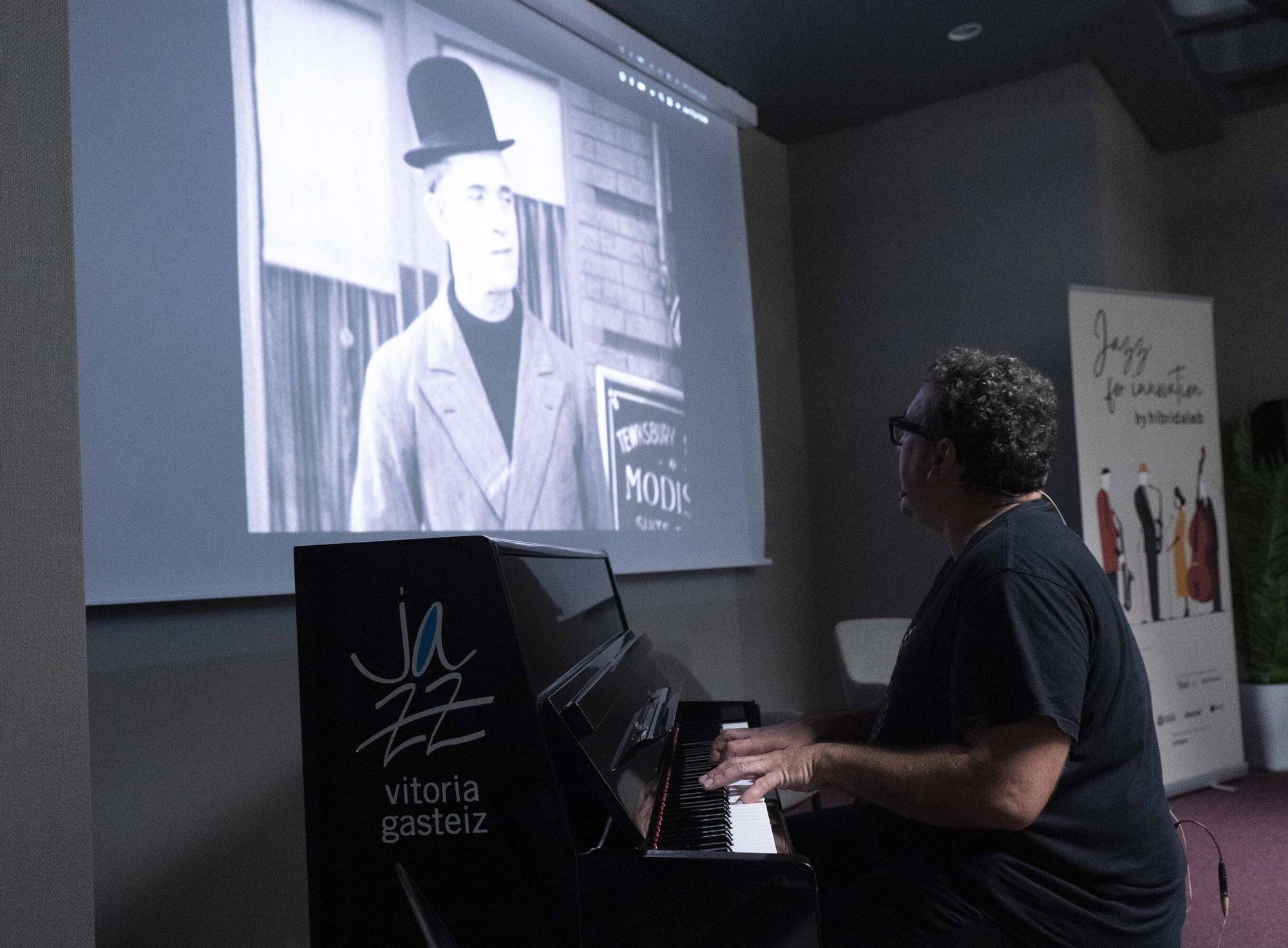 En imágenes: Pablo Mazuecos fue el encargado de dar la segunda conferencia del ciclo Jazz for Innovation by Hibridalab