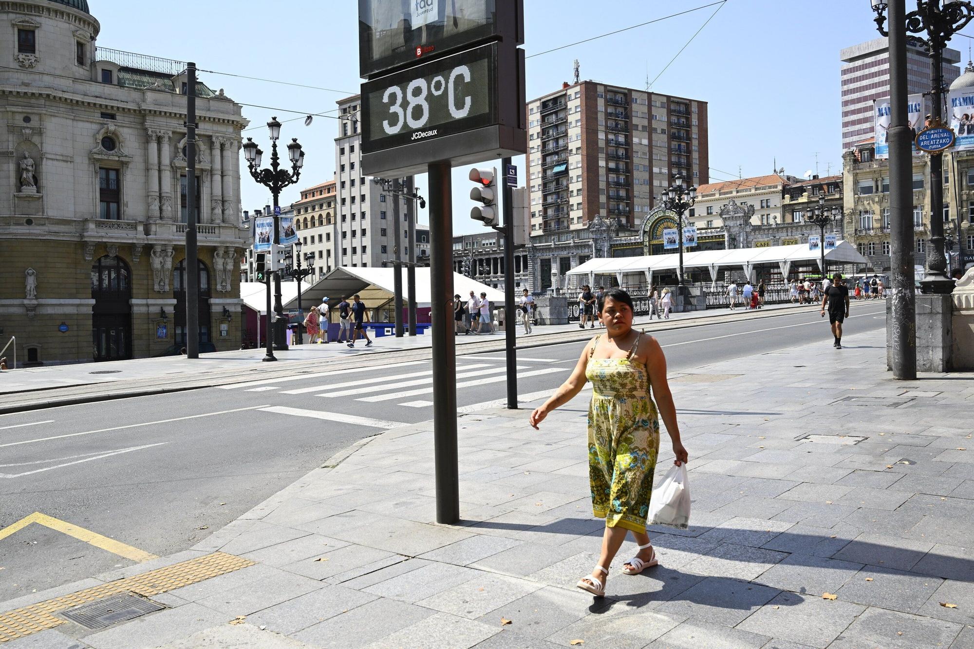 En imágenes: Bizkaia, en alerta por calor extremo: hasta 38 grados en el interior