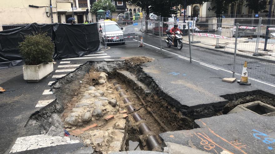 Unas obras sacan a la luz restos de la muralla de Bermeo