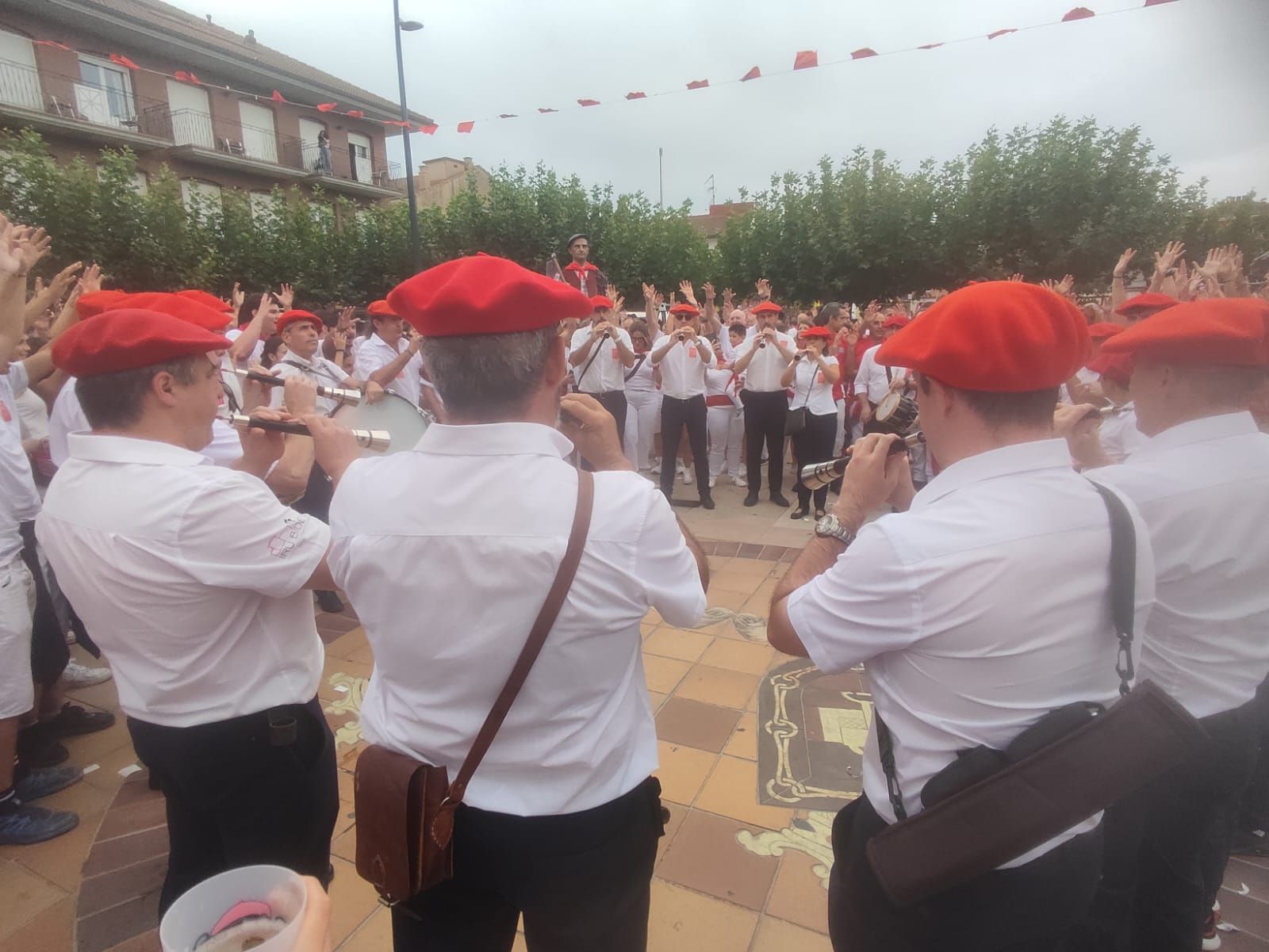 Fotos del cohete de fiestas de Andosilla