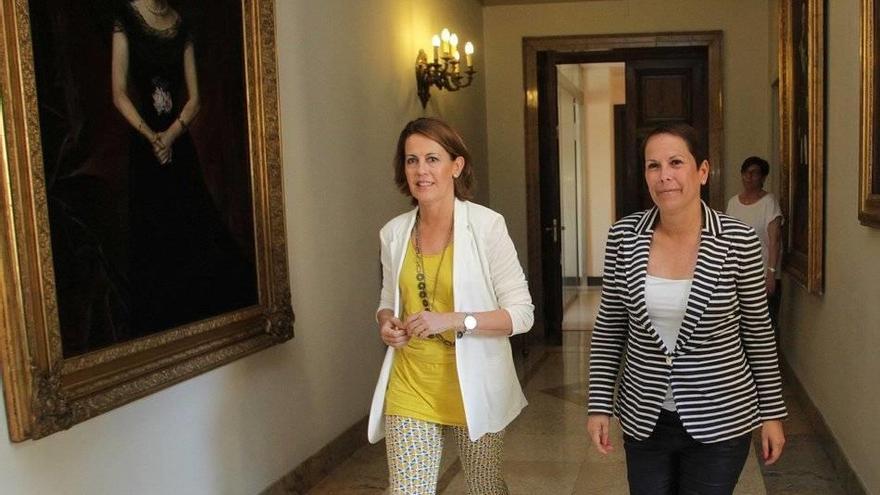 Yolanda Barcina y Uxue Barkos, en el encuentro que mantuvieron la pasada semana.