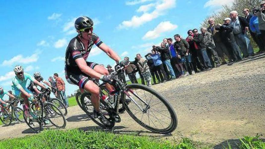 DegenkolB, como kelly