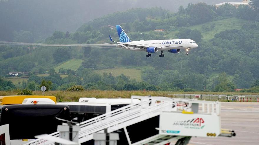 Las aerolíneas descartan un problema de escasez de queroseno en verano