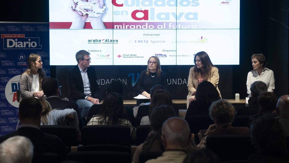 Un momento del encuentro del pasado miércoles sobre cuidados en Álava