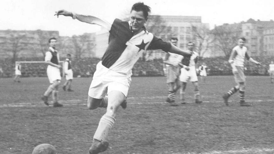 El delantero del Slavia que marcó más goles que Pelé