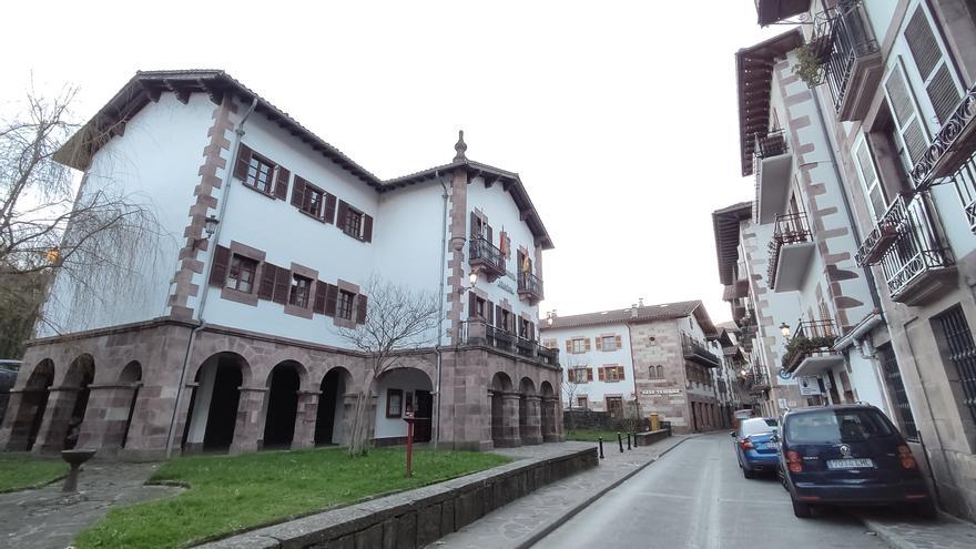 Doneztebe llama a la "convivencia" tras el apuñalamiento de un hombre en sus refiestas