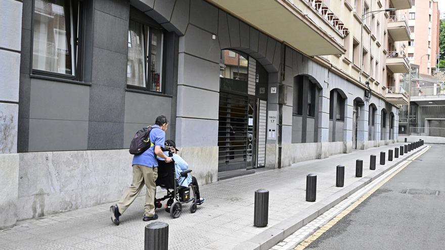 De persianas bajadas a hogares accesibles: Bilbao impulsa la transformación de locales vacíos a viviendas adaptadas
