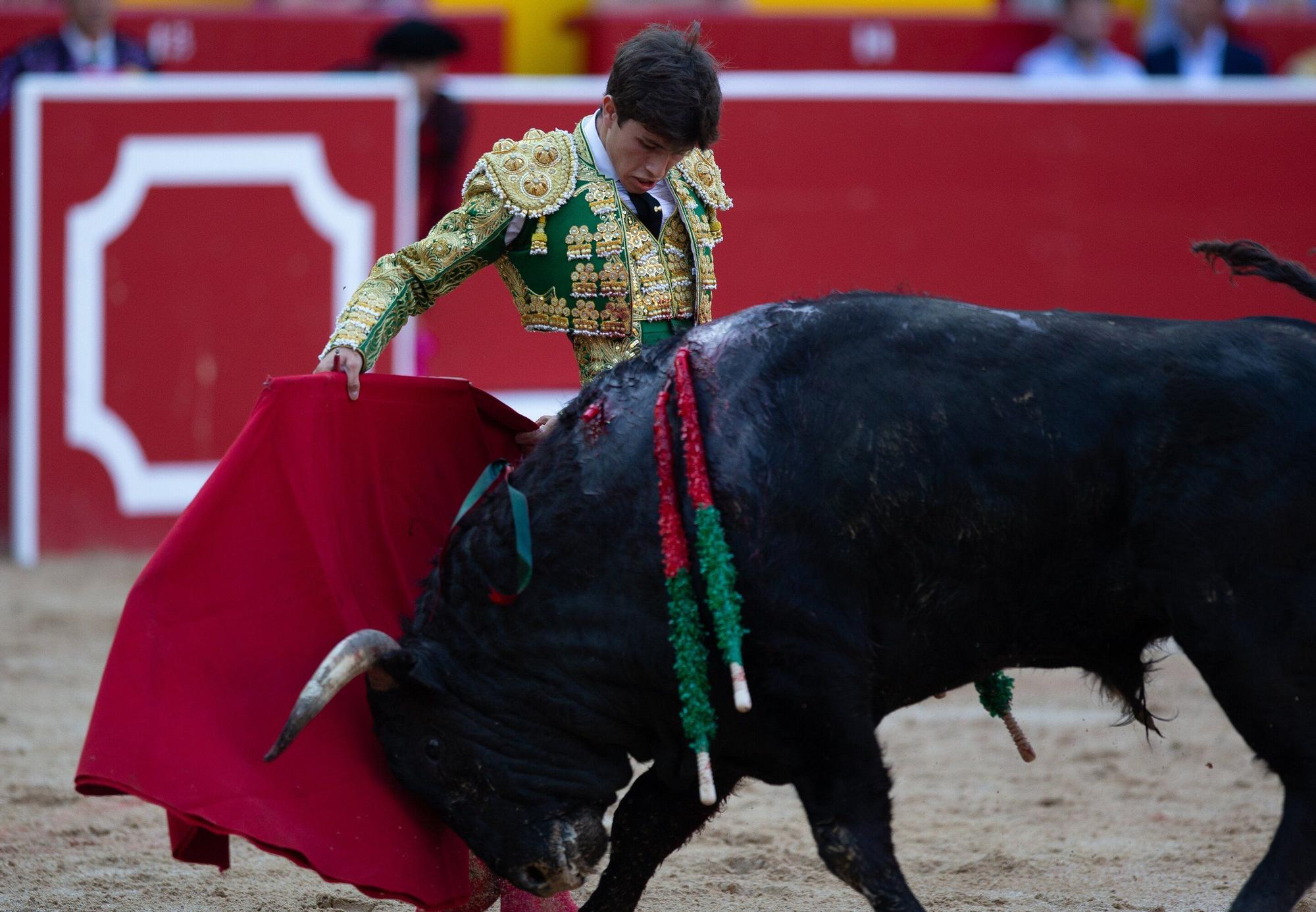 Fotos de la novillada de San Fermín 2025