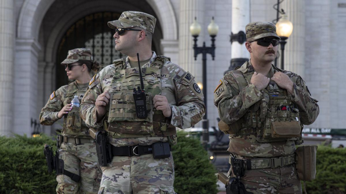 Agentes de la Guardia Nacional estadounidense