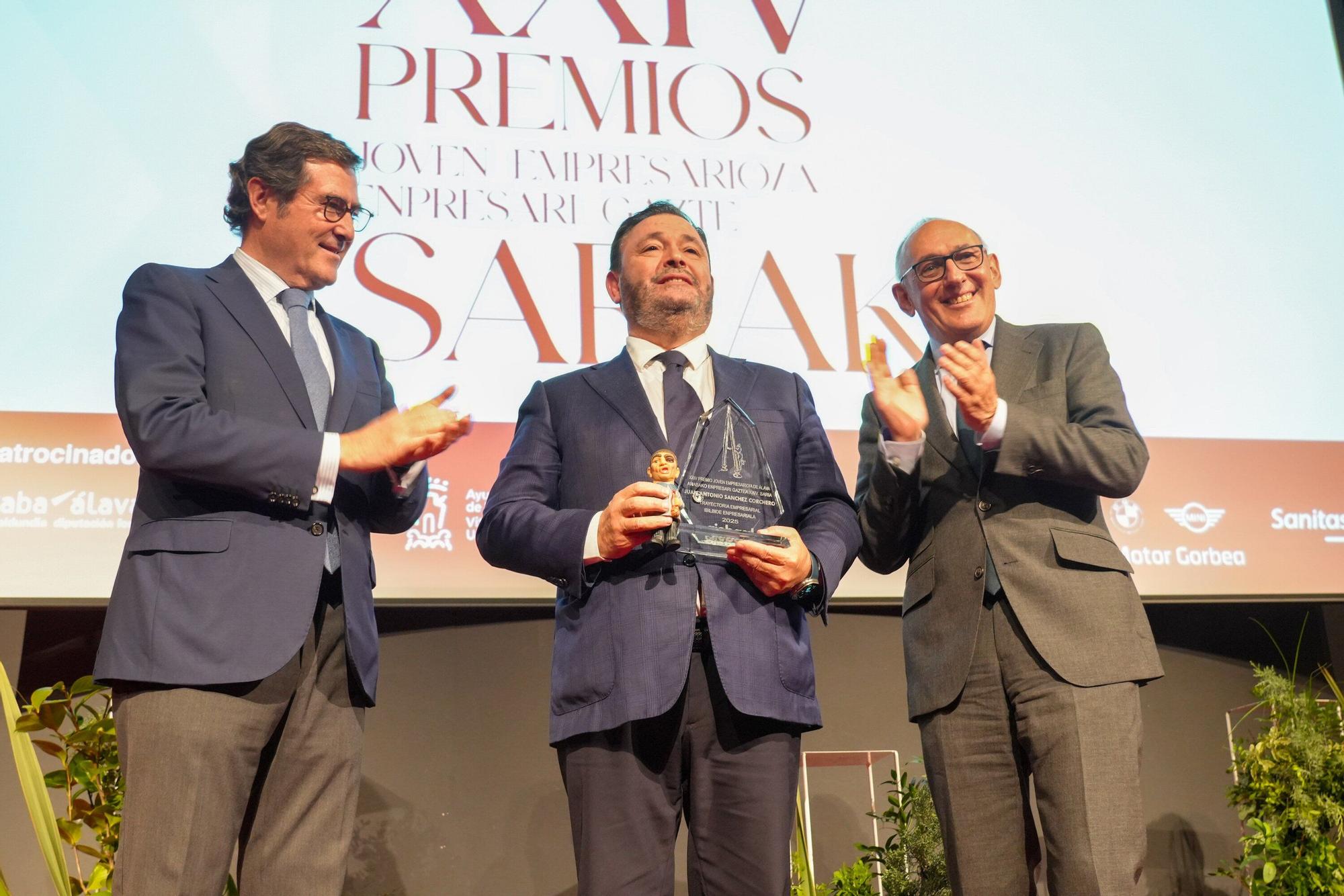 En imágenes: Entrega de los premios Ajebask 2025