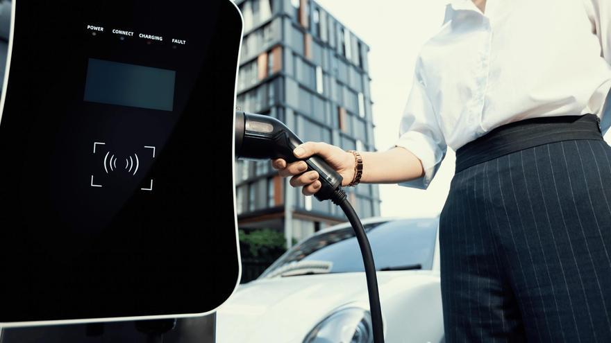 La pregunta que muchas empresas se hacen sobre los puntos de recarga en sus aparcamientos