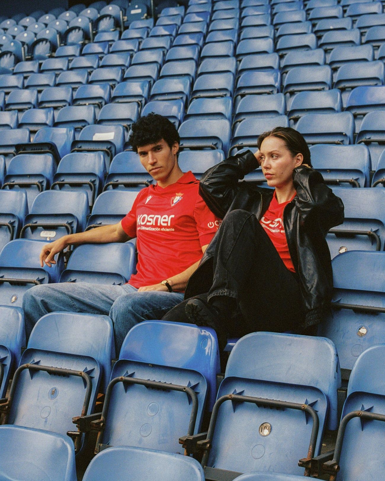 Imágenes de la nueva camiseta de Osasuna
