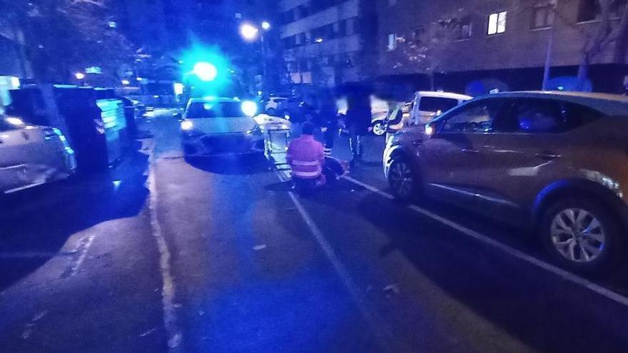 Herido un hombre que iba en silla de ruedas en un atropello en Pamplona
