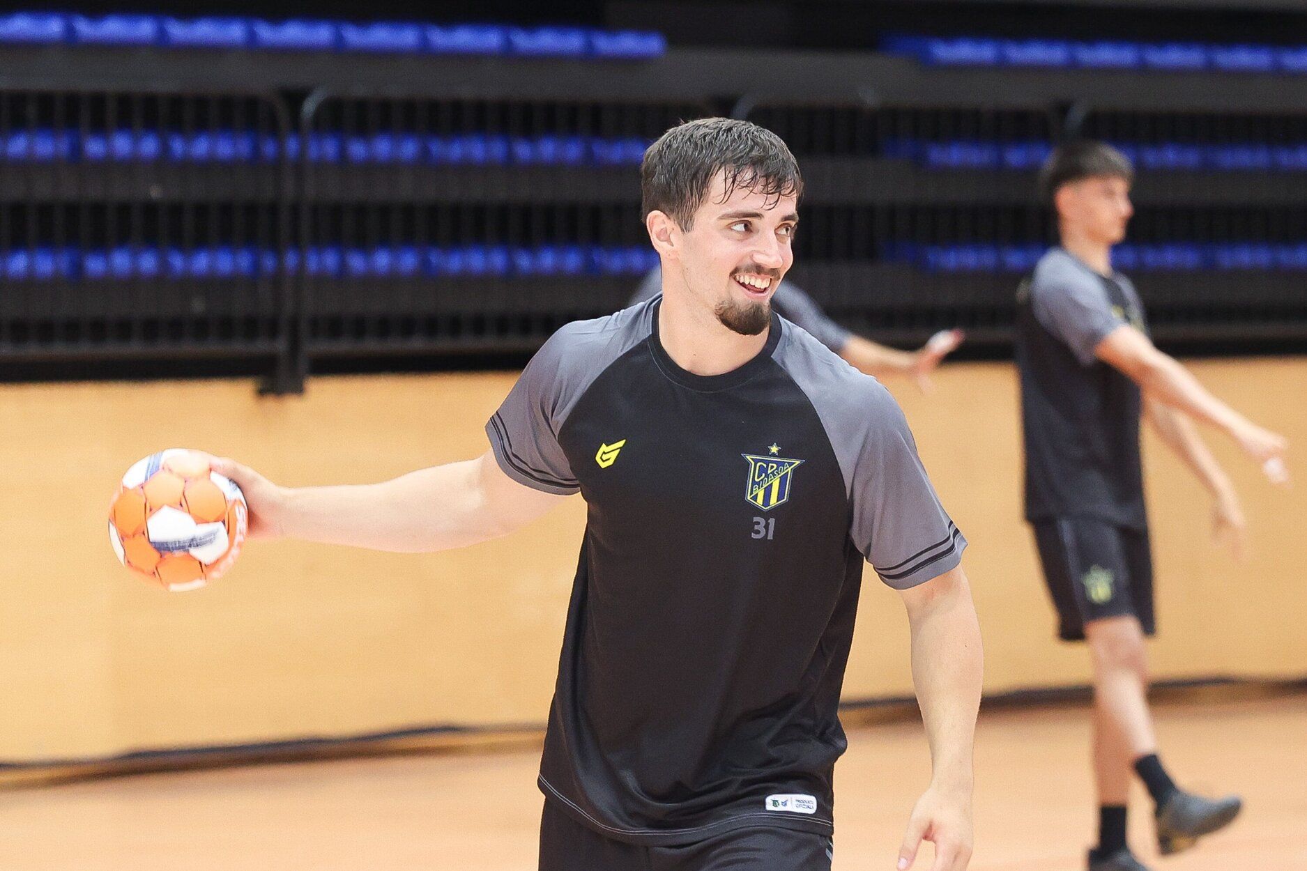 El capitán del Irudek Bidasoa Irun, Gorka Nieto, durante un entrenamiento.