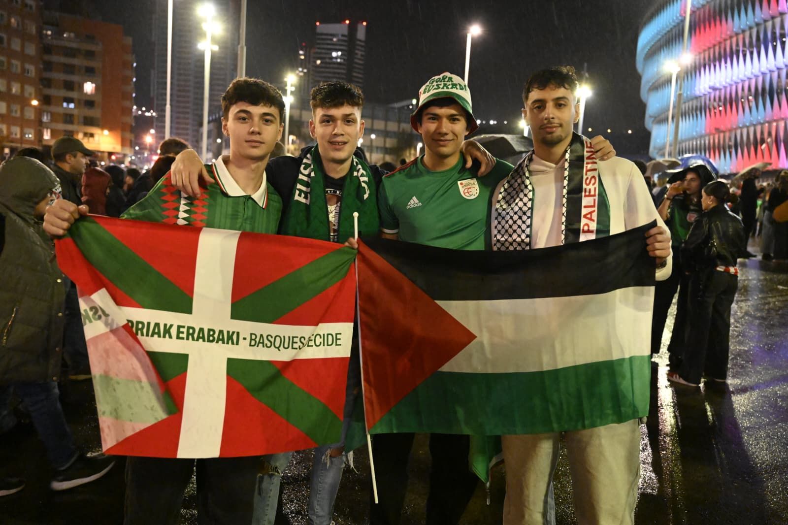 Las mejores imágenes del ambiente festivo en apoyo a Palestina