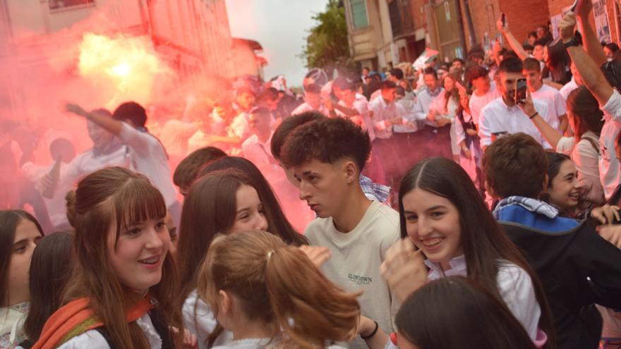 En imágenes: Txupinazo fiestas Agurain 2025