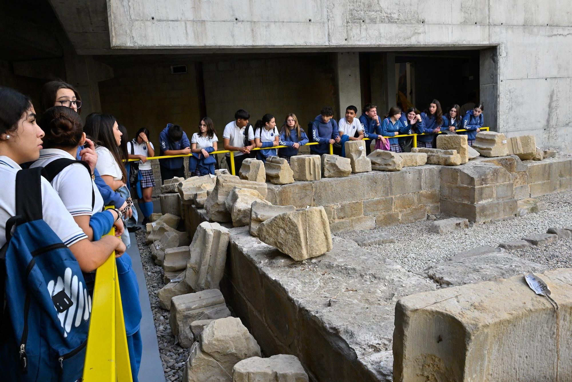 En imágenes: Estudiantes de Bizkaia  miran al futuro desde la arqueología