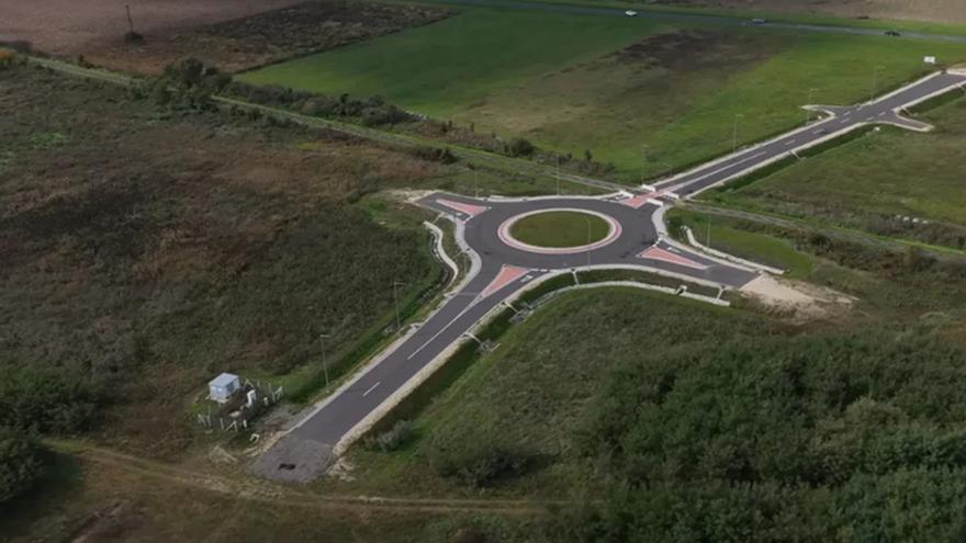La rotonda que ha costado 1,25 millones de euros y no sirve para nada