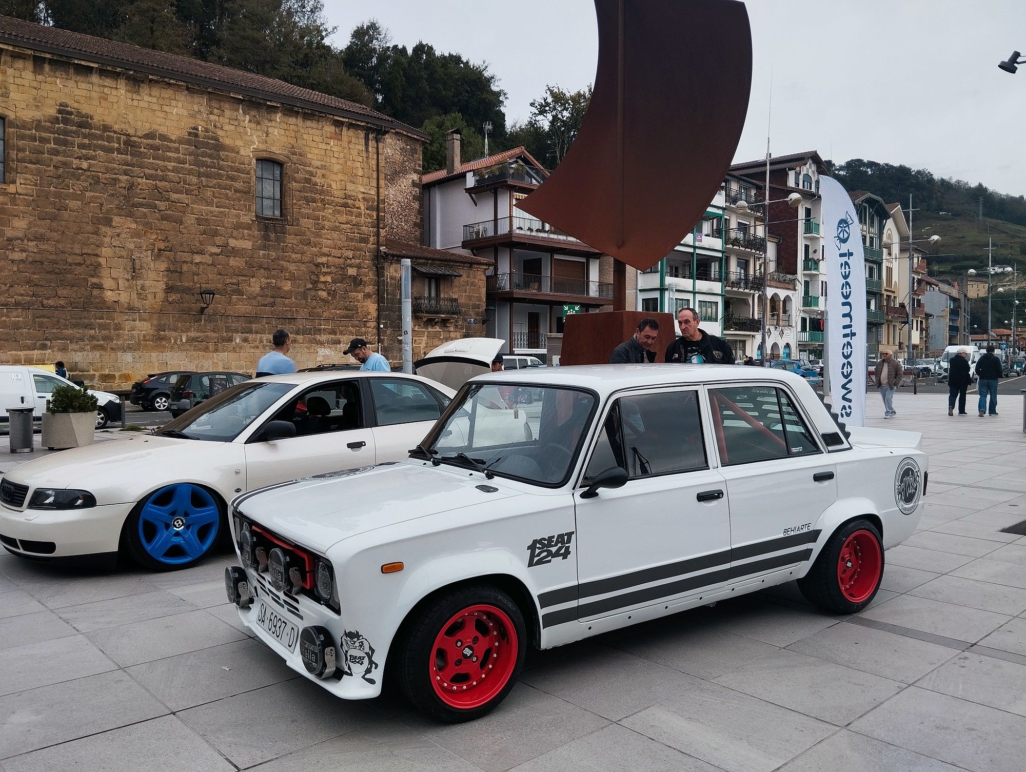 Exhibición de coches tuneados en San Pedro