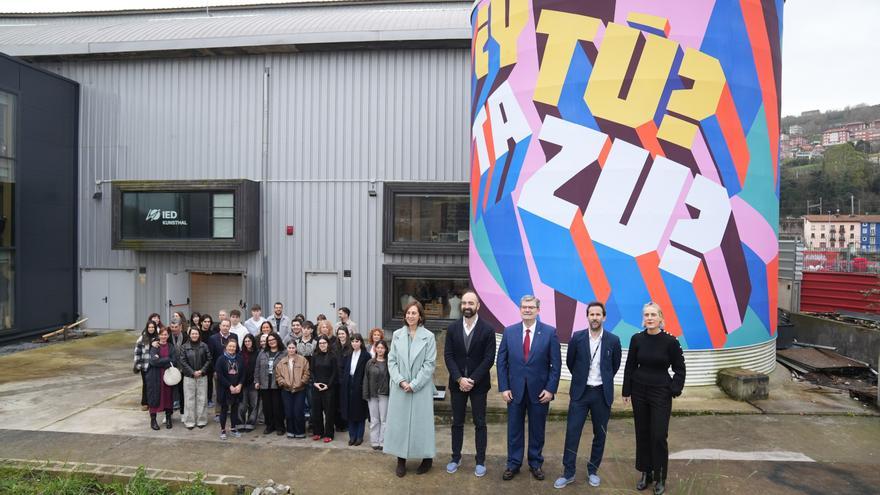 '¿Y tú? Ta zu?', el "anhelo" de comunicarse con Bilbao