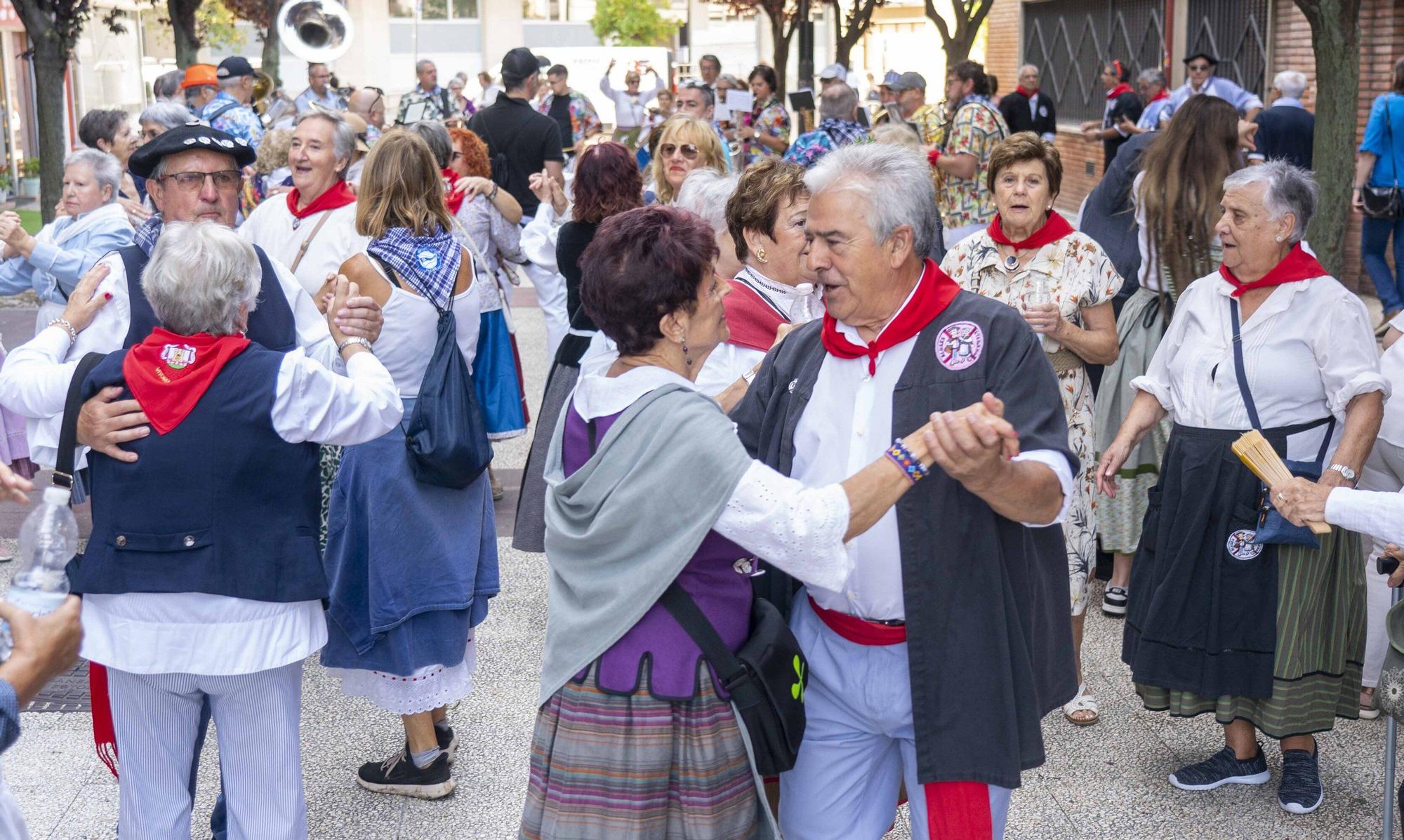En imágenes: Blusas y neskas veteranos celebran su día en La Blanca