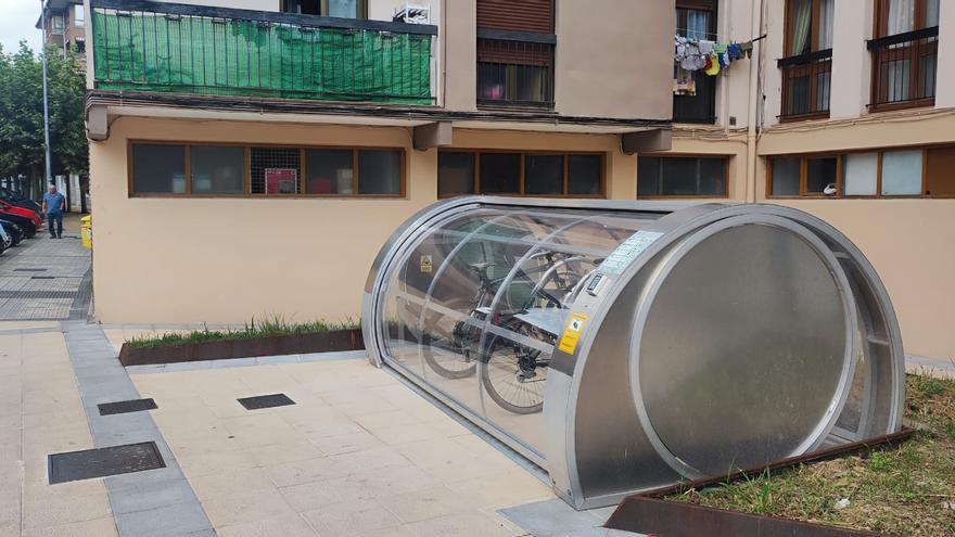 Azpeitia estrena aparcamientos cerrados para bicicletas
