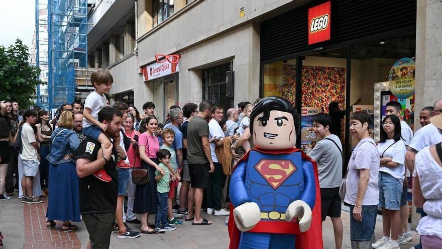 La tienda Lego de Bilbao guarda un espacio secreto y perfecto para jugar en familia