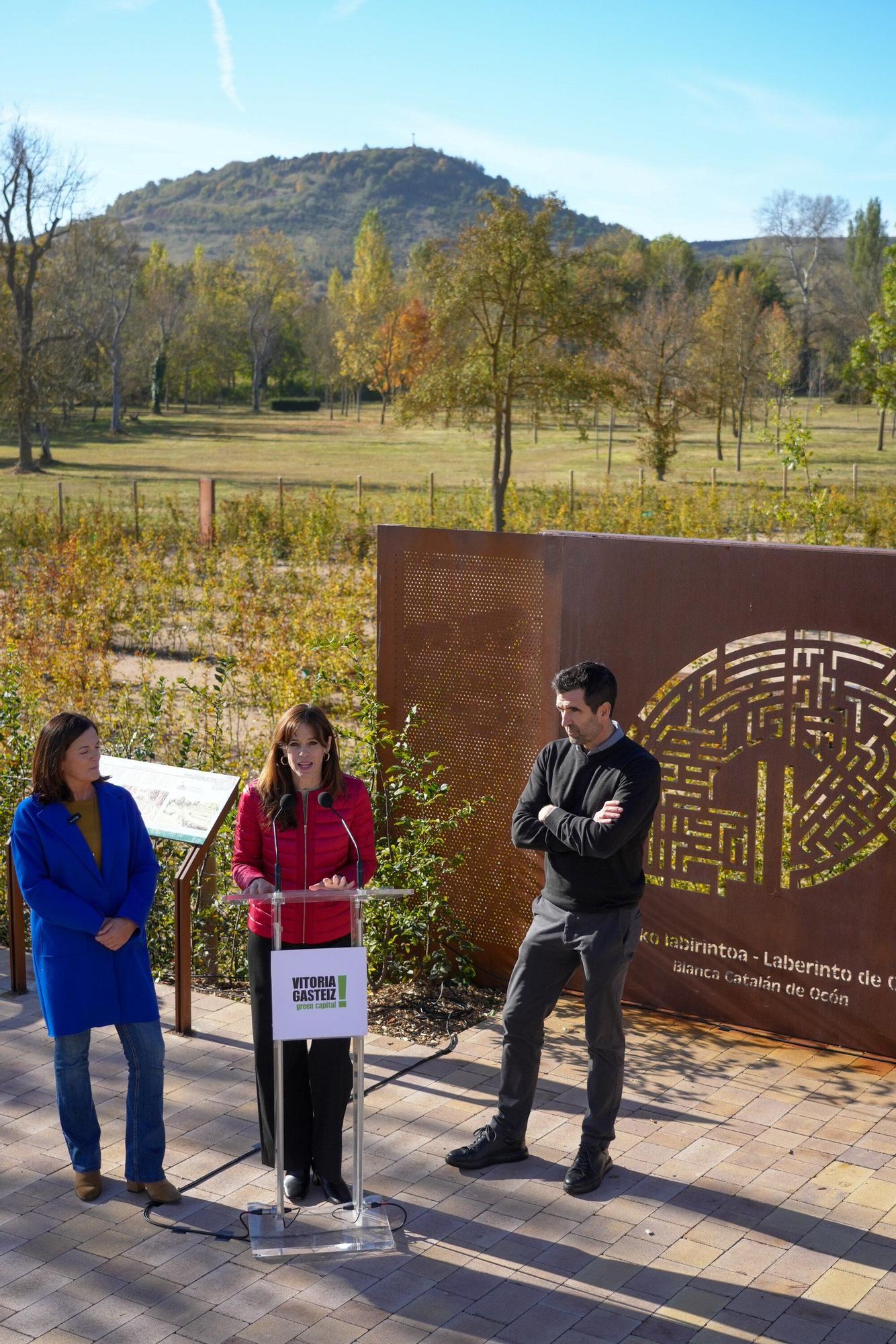 En imágenes: Inauguración del nuevo laberinto vegetal de Olarizu