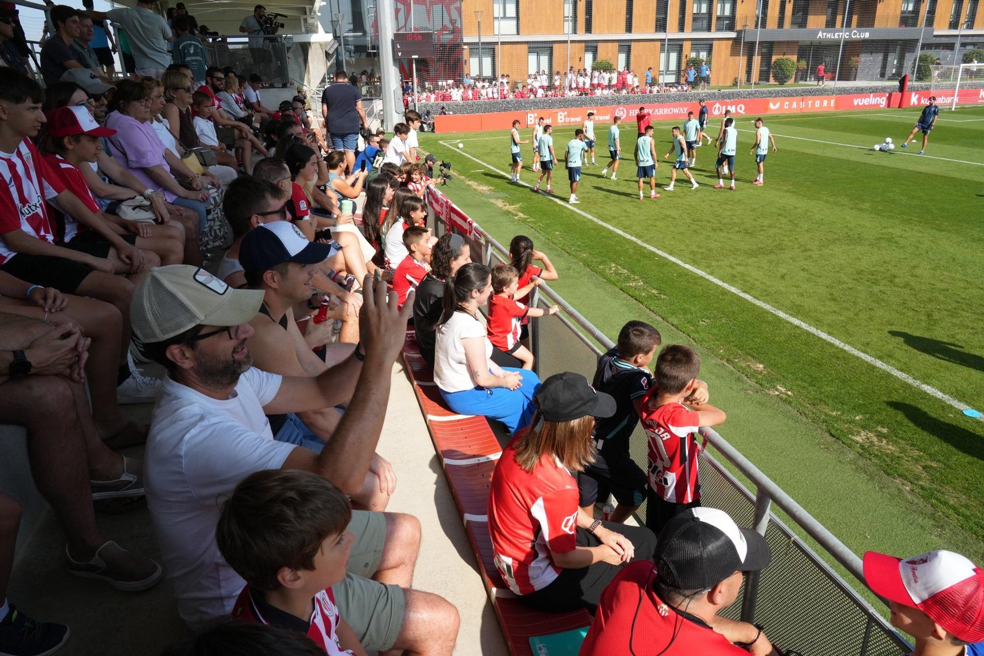 2.500 seguidores arropan al Athletic en Lezama