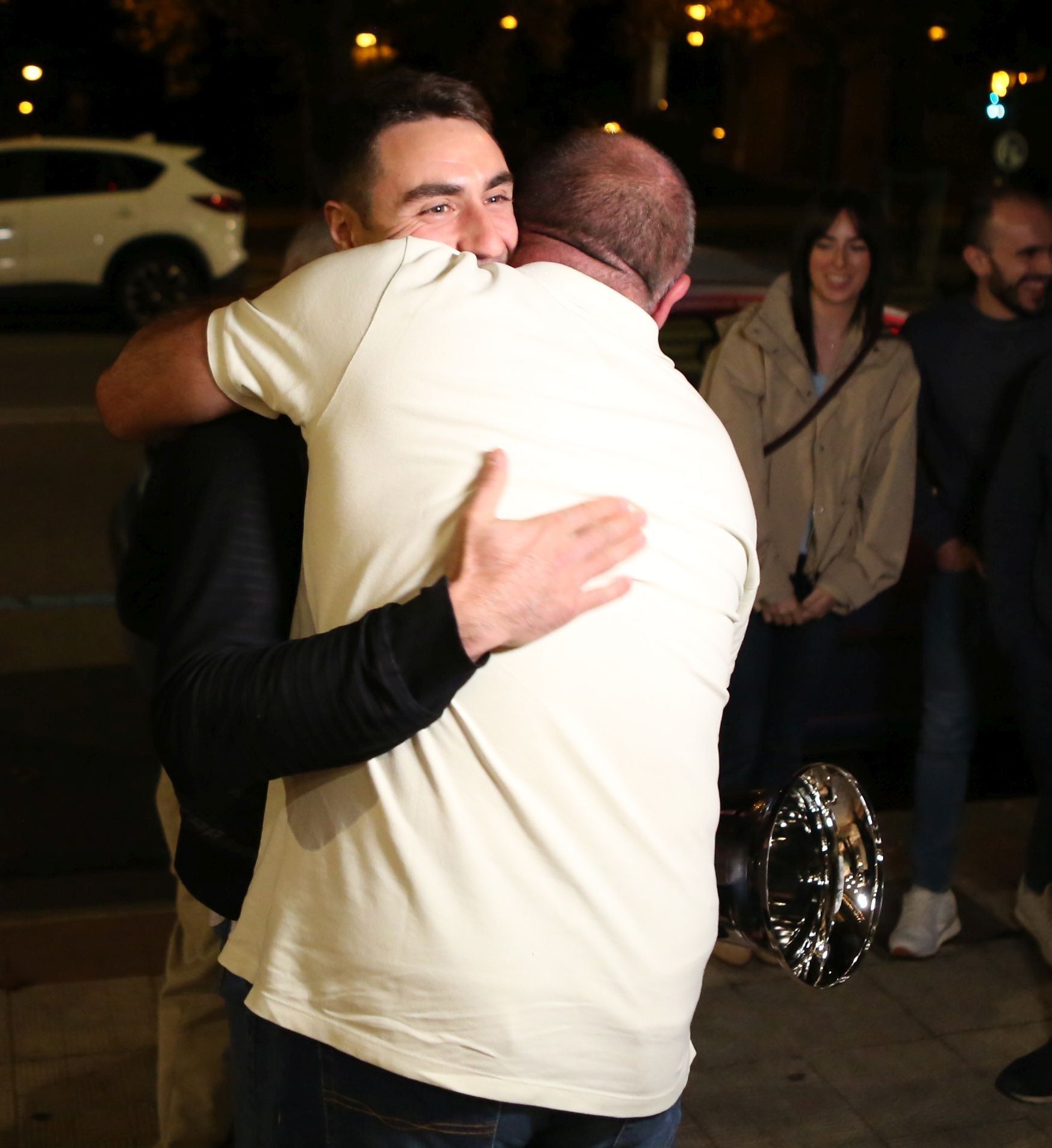 Fotos de la celebración de Peio Etxeberria tras lograr su primera txapela del Cuatro y Medio