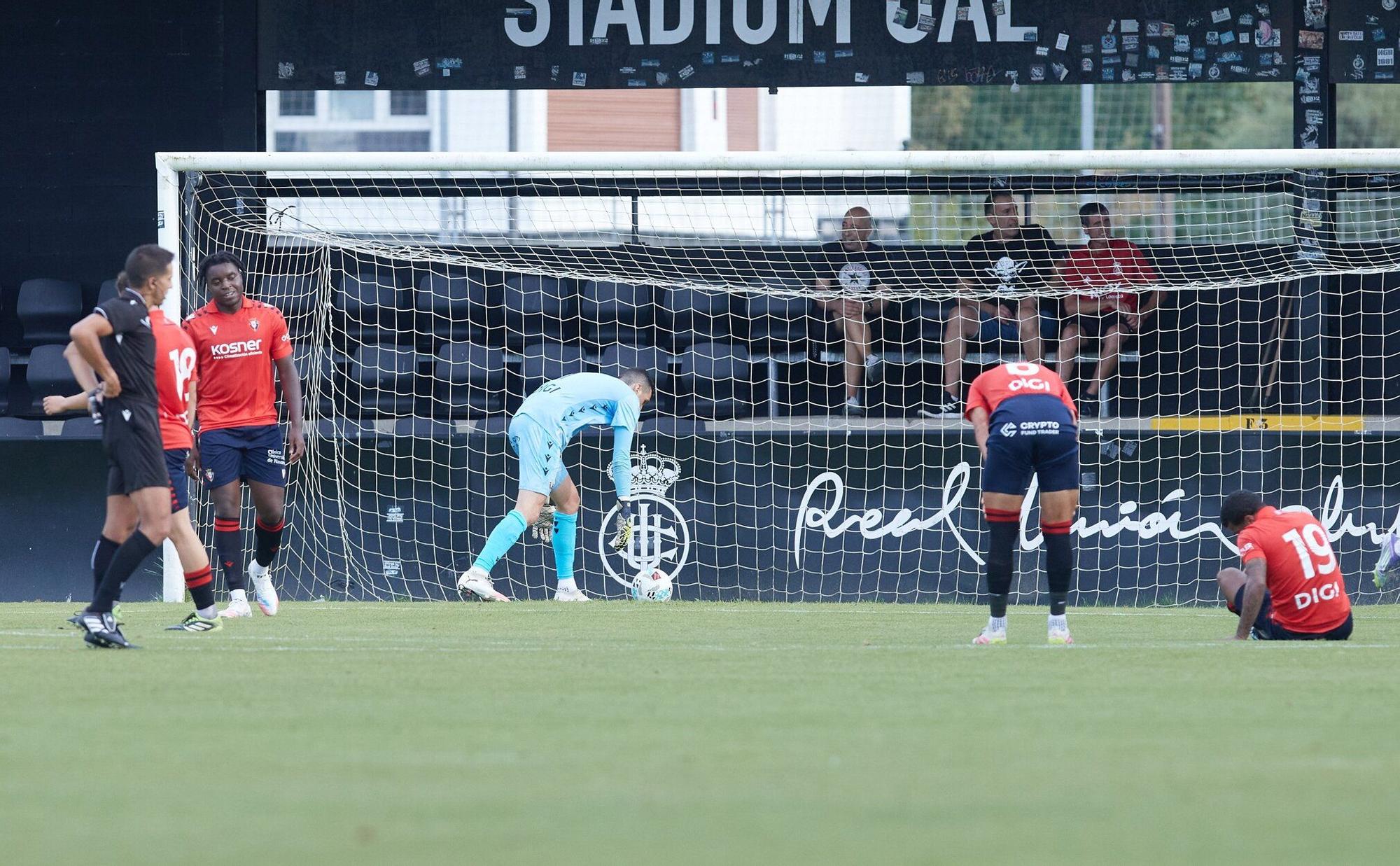 Fotos del partido amistoso entre Osasuna y Racing