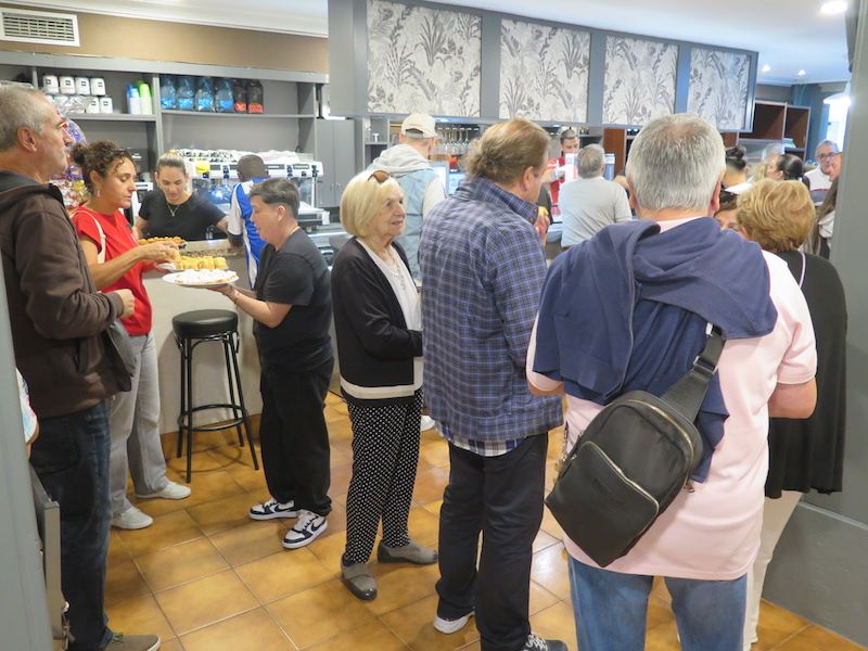 La inauguración de la cafetería Laitz de Zumarraga, en imágenes