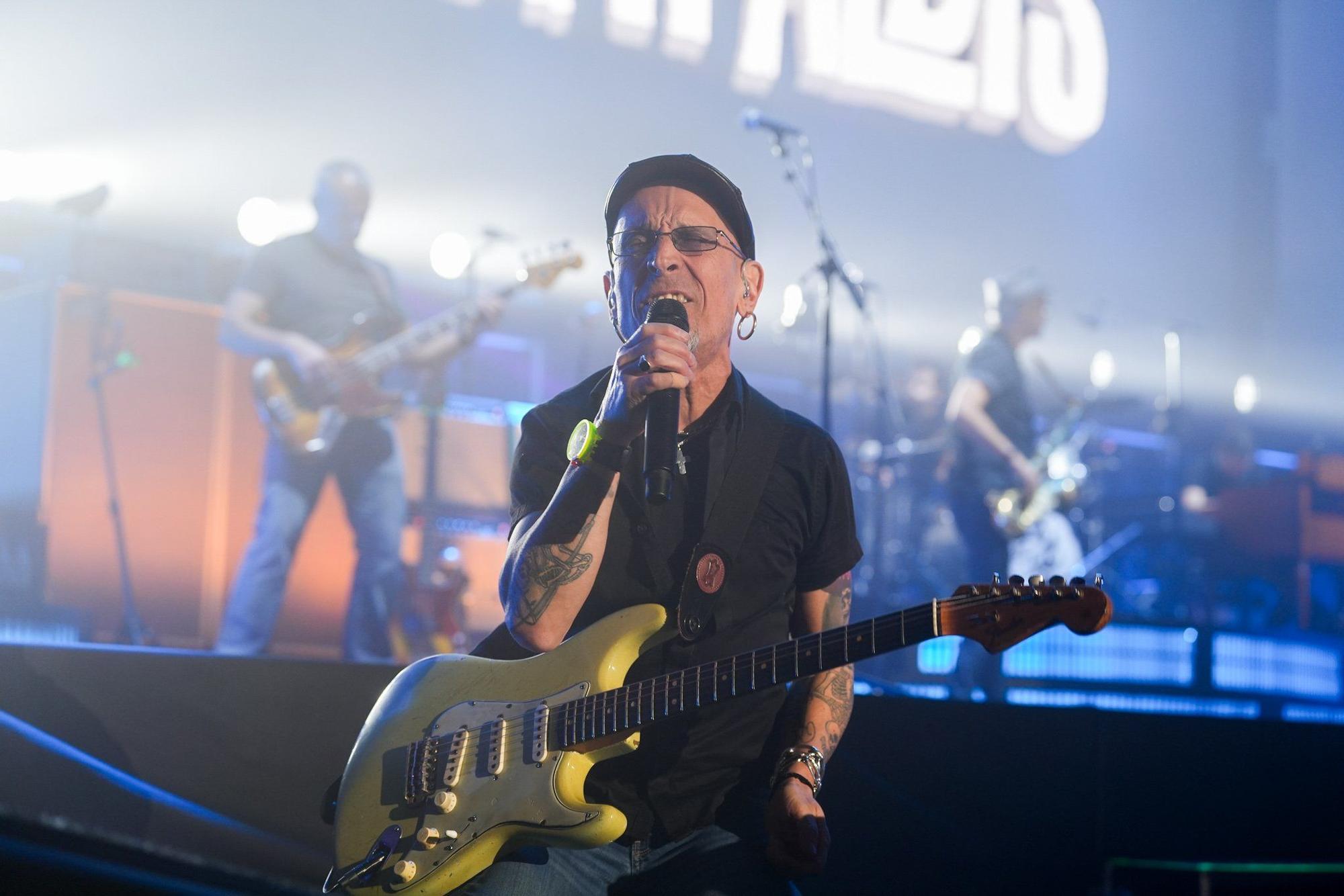 En imágenes: así ha sido en inicio de la gira de Fito&Fitipaldis