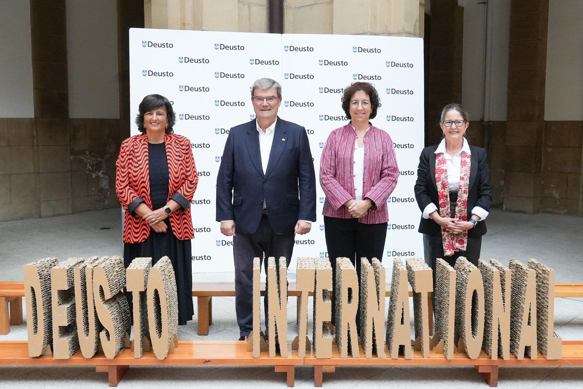 En imágenes: La universidad de Deusto en Bilbao recibe a sus estudiantes internacionales