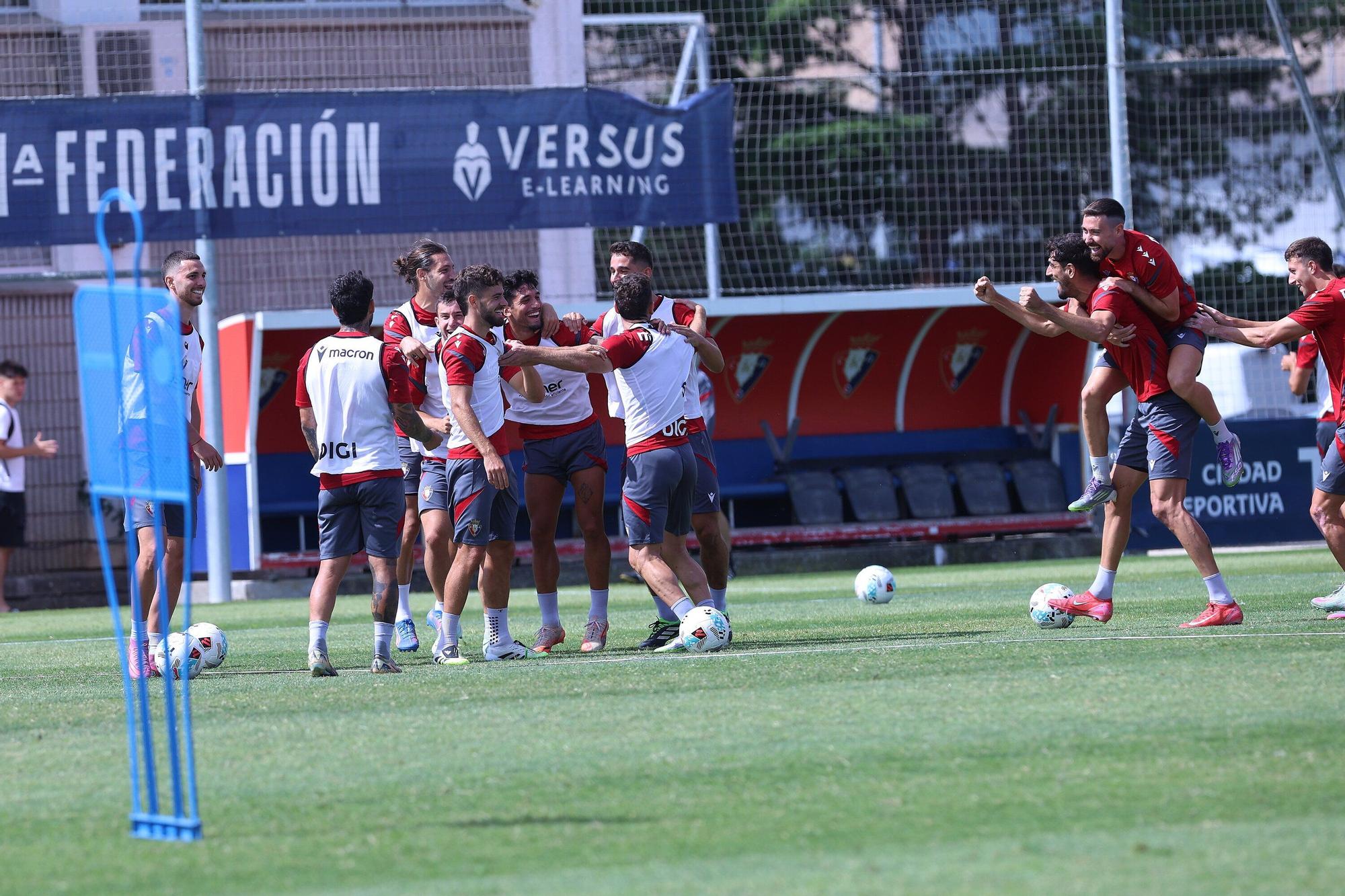 Fotos del entrenamiento de Osasuna (25/07/2025)