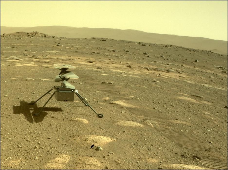 Todo el proceso ha sido seguido de cerca por el rover Perseverance, que llevó al helicóptero hasta Marte en su "tripa" y asegura sus comunicaciones.