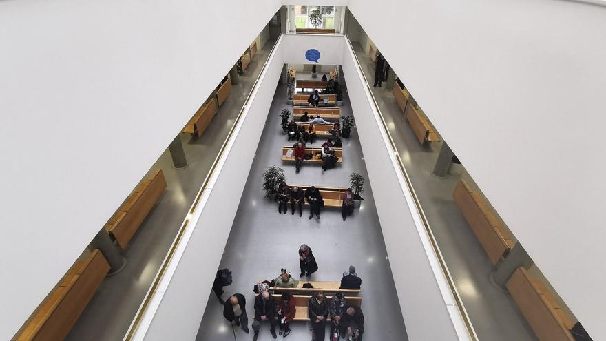 LAB pide no &quot;cargar&quot; en Traumatología la situación de las listas de espera y pide medidas para un &quot;sistema sostenible&quot;