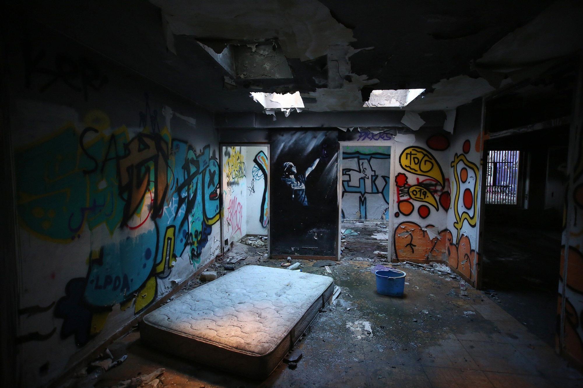 Fotos del antiguo convento de las Agustinas en Aranzadi, en ruinas, donde malviven decenas de personas