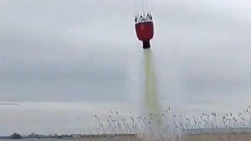 Extinguido un incendio de vegetación en la balsa de Cardete, en Tudela