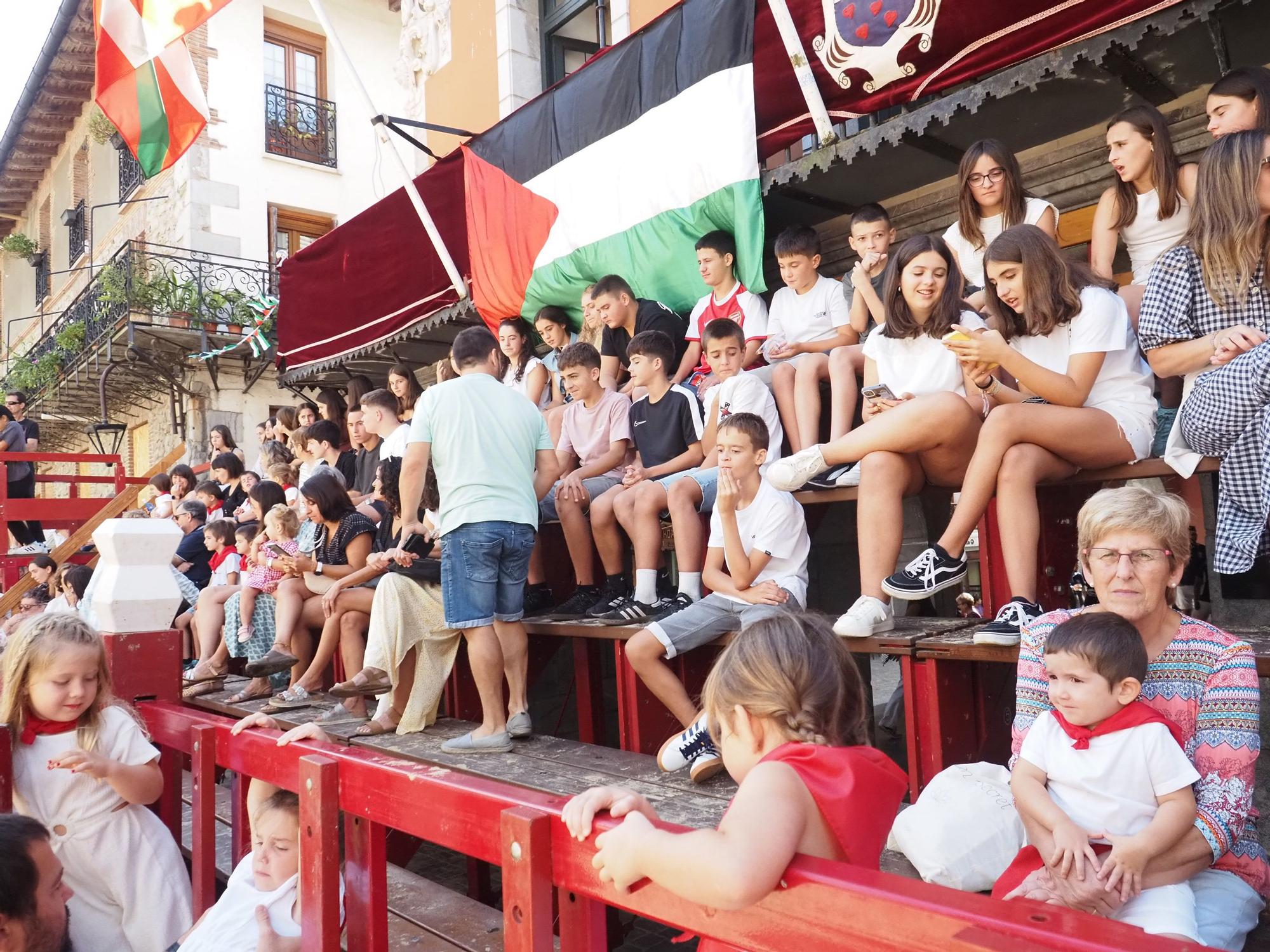 Zestoa ya respira ambiente de fiesta