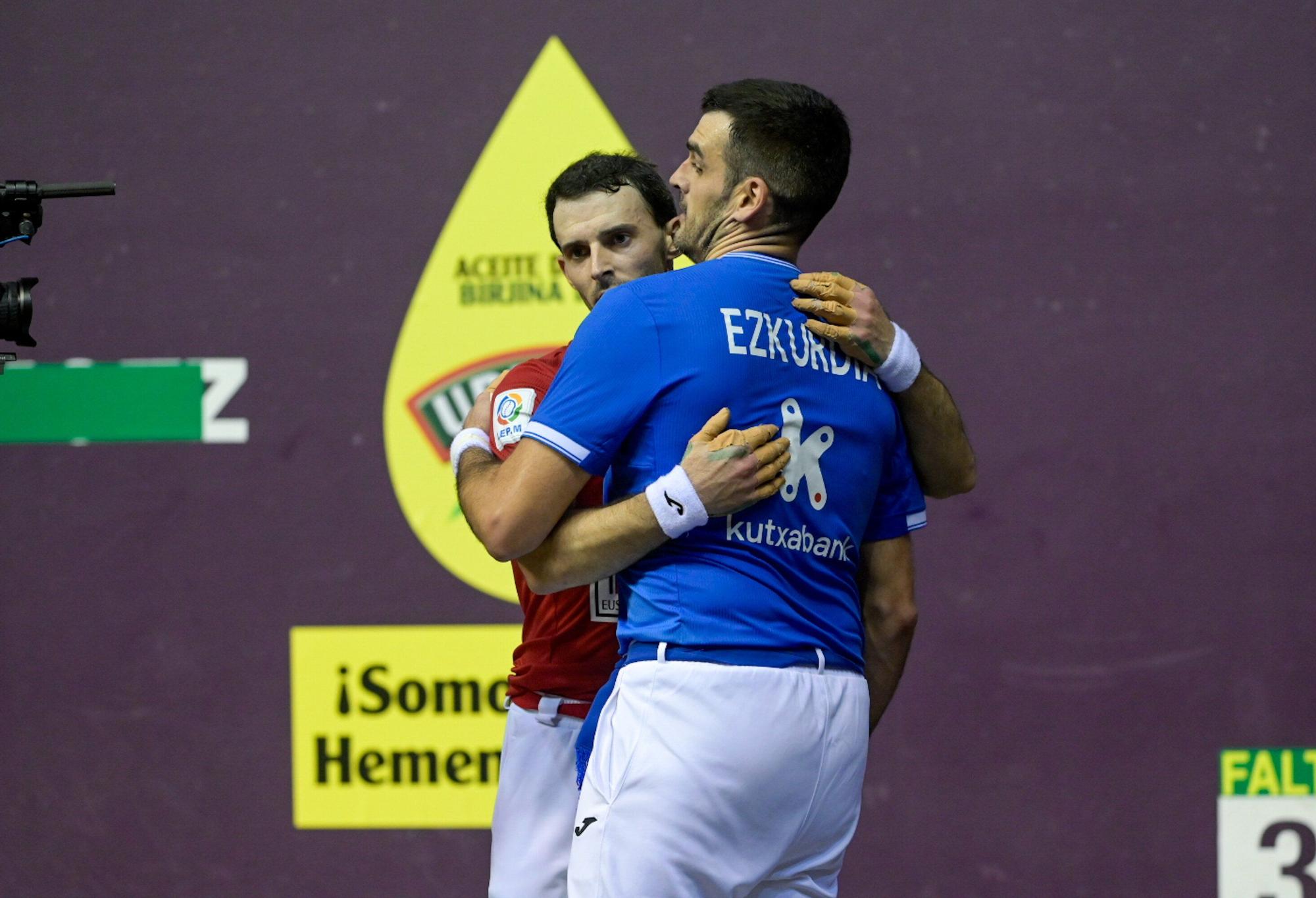 Jokin Altuna se lleva el bronce del Cuatro y Medio tras derrotar a Joseba Ezkurdia en Arrasate.