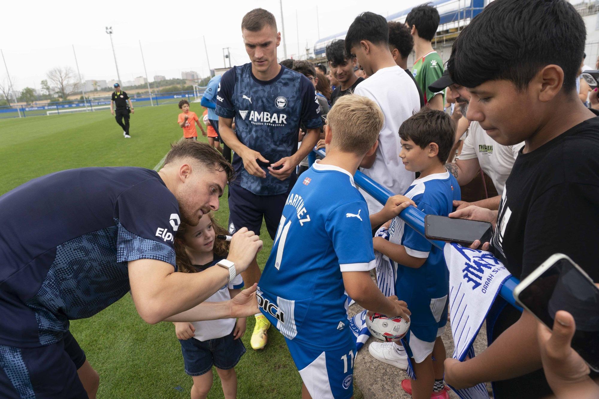 En imágenes: Una afición entregada al Alavés