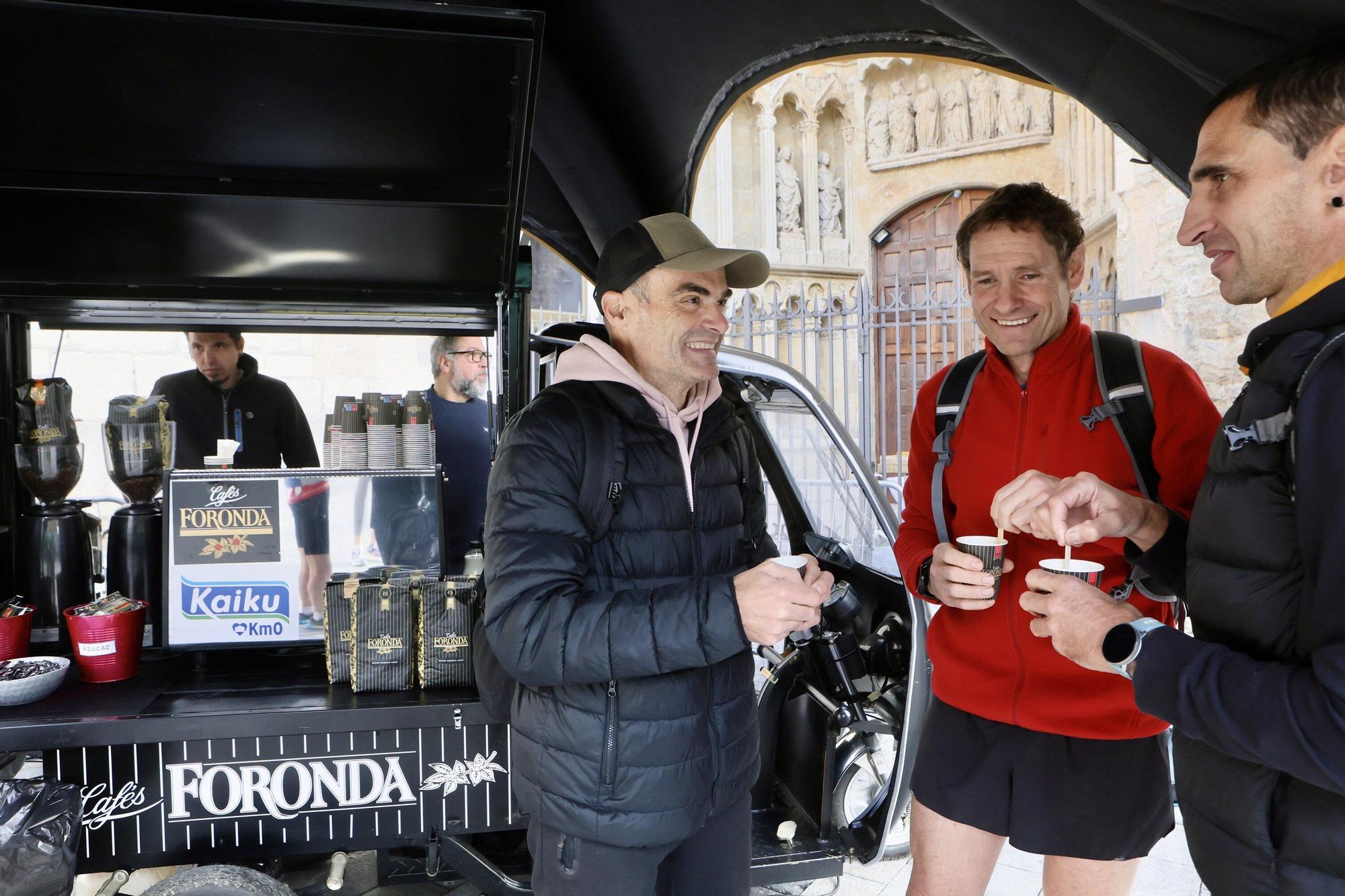 En imágenes: Buen tiempo y buen ambiente en la Conquista de la Almendra (¡Búscate en las fotos!)