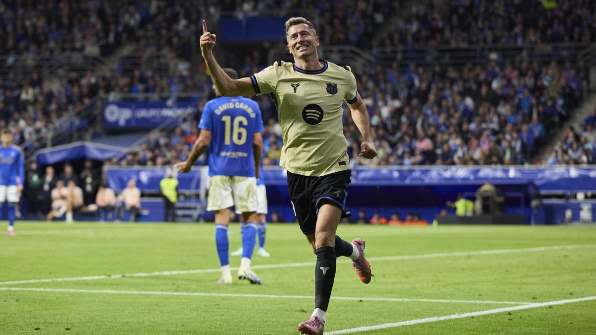 Lewandowski  celebra el gol de la remontada.