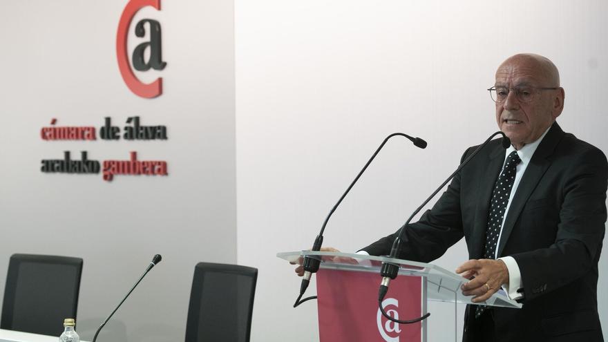 La alcaldesa propone la concesión de la Medalla de Oro de Vitoria a la Cámara de Comercio