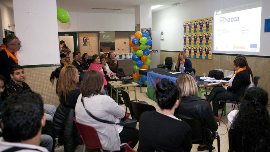 Álava pone el foco en la comunidad gitana para seguir reduciendo el paro