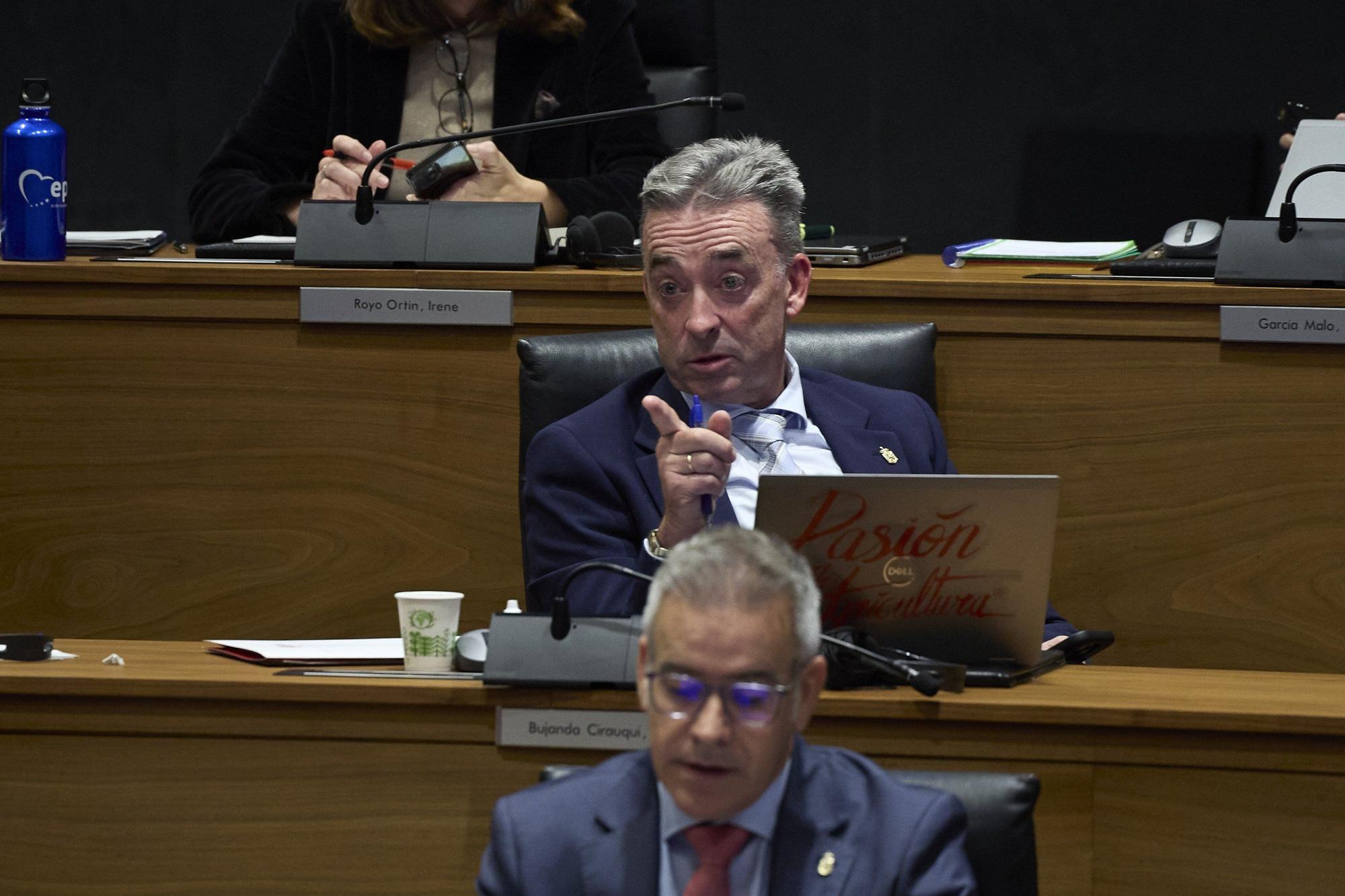 Fotos del pleno del Parlamento de Navarra del jueves 30 de octubre