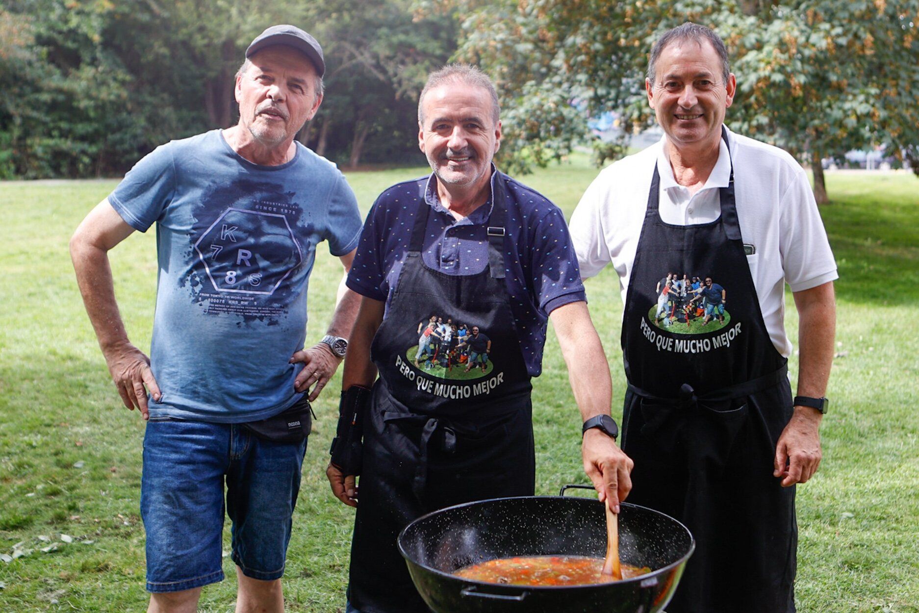 Fotos de la paellada de Mendillorri y de los calderetes de Berriozar este domingo