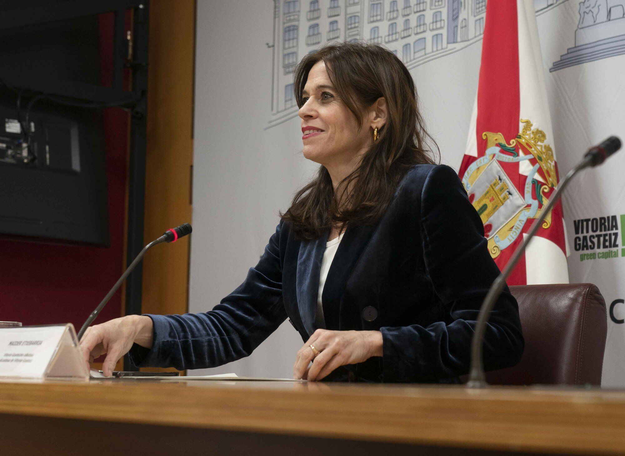 La alcaldesa de Vitoria, Maider Etxebarria, ha aprovechado que este viernes ofrecía su última rueda de prensa de 2023 para hacer balance de “un buen año en muchos sentidos”