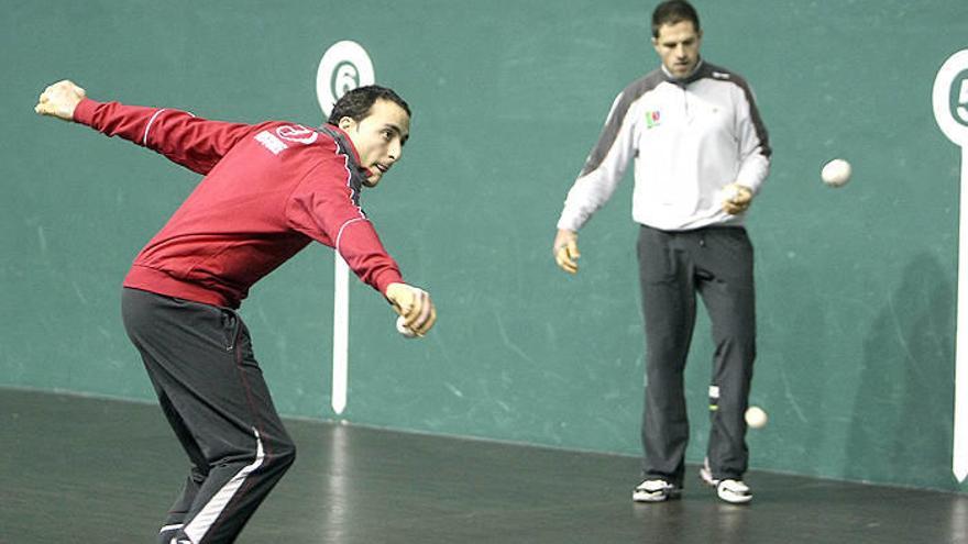 Irujo, dudoso, decidirá mañana si juega el domingo en Eibar